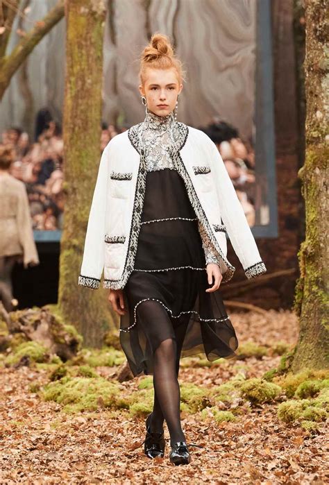 chanel fall winter 2018 19 ready to wear|Chanel fall dresses.